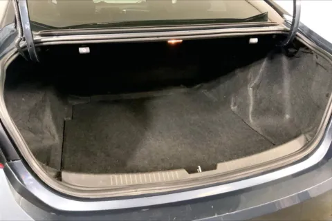 More photos of 2021 Chevrolet Malibu LT at Cable Dahmer Kia of Lee's Summit, MO