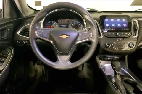 More photos of 2021 Chevrolet Malibu LT at Cable Dahmer Kia of Lee's Summit, MO