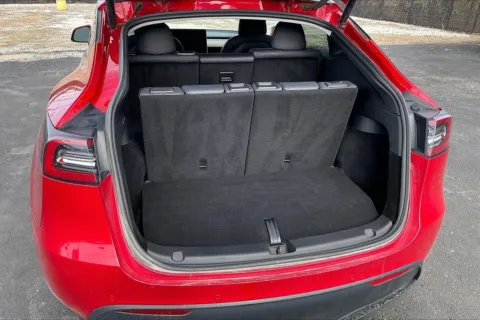 More photos of 2021 Tesla Model Y Long Range at Cable Dahmer Kia of Lee's Summit, MO