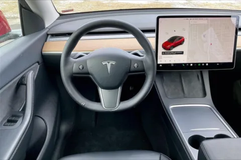 More photos of 2021 Tesla Model Y Long Range at Cable Dahmer Kia of Lee's Summit, MO
