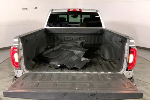 More photos of 2018 GMC Sierra 1500 SLT at Cable Dahmer Kia of Lee's Summit, MO