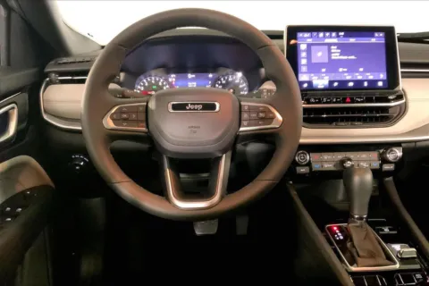 More photos of 2025 Jeep Compass Limited at Cable Dahmer Kia of Lee's Summit, MO