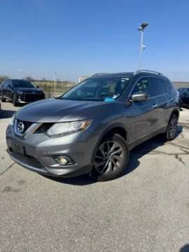 Gray 2016 Nissan Rogue SL for sale in Lee's Summit, MO