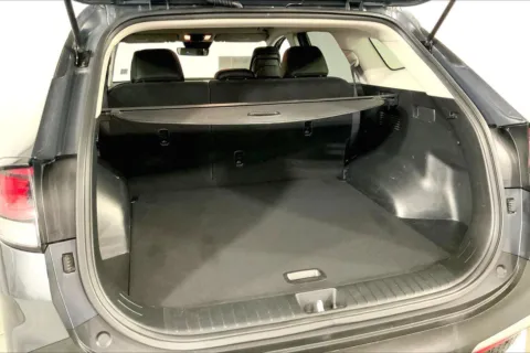 More photos of 2023 Kia Sportage Hybrid EX at Cable Dahmer Kia of Lee's Summit, MO