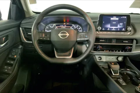 More photos of 2025 Nissan Rogue SV at Cable Dahmer Kia of Lee's Summit, MO