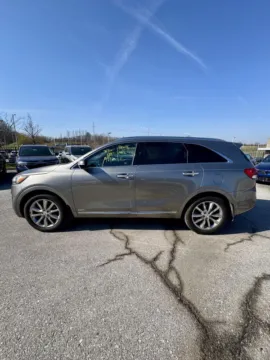 Photos of 2016 Kia Sorento SXL for sale in Lee's Summit, MO at Cable Dahmer Kia of Lee's Summit