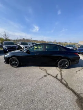 Photos of 2023 Hyundai Elantra SEL for sale in Lee's Summit, MO at Cable Dahmer Kia of Lee's Summit
