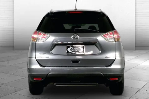 Another view of 2016 Nissan Rogue SL for sale in Lee's Summit, MO at Cable Dahmer Kia of Lee's Summit