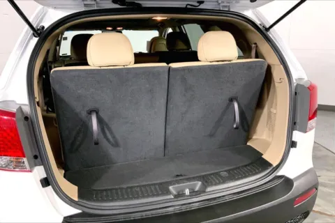 More photos of 2011 Kia Sorento EX at Cable Dahmer Kia of Lee's Summit, MO