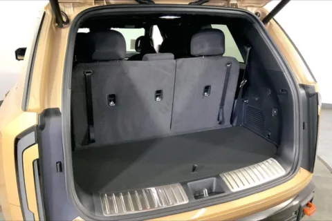 More photos of 2027 Kia Telluride X-Pro SX Prestige at Cable Dahmer Kia of Lee's Summit, MO