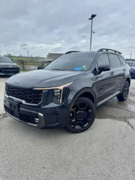 Gray 2025 Kia SORENTO X-LINE EX for sale in Lee's Summit, MO