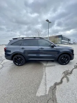 More photos of 2025 Kia SORENTO X-LINE EX at Cable Dahmer Kia of Lee's Summit, MO