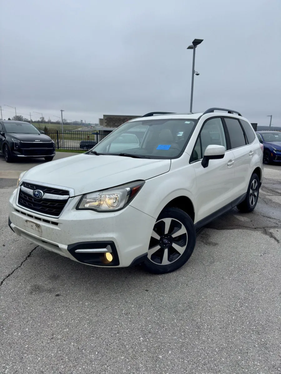 White 2017 Subaru Forester Limited for sale in Lee's Summit, MO