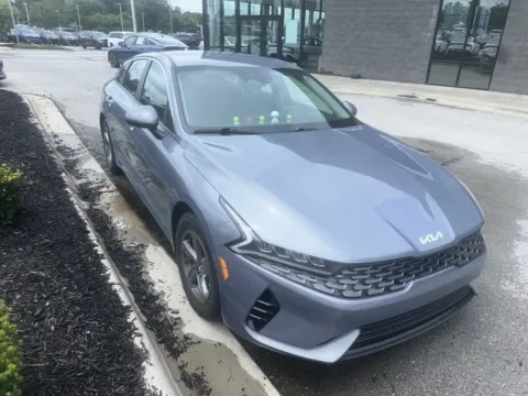 More photos of 2022 Kia K5 LXS at Cable Dahmer Kia of Lee's Summit, MO