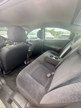 More photos of 2004 Dodge Intrepid SE at Cable Dahmer Kia of Lee's Summit, MO