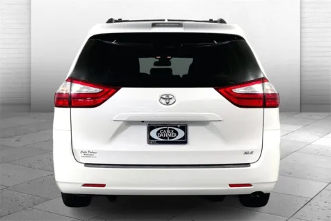 Another view of 2019 Toyota Sienna XLE for sale in Lee's Summit, MO at Cable Dahmer Kia of Lee's Summit