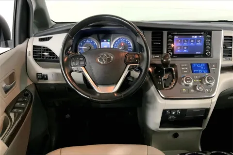 More photos of 2019 Toyota Sienna XLE at Cable Dahmer Kia of Lee's Summit, MO