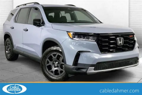 Gray 2023 Honda Pilot TrailSport for sale in Lee's Summit, MO