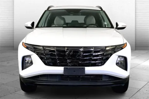 Photos of 2022 Hyundai Tucson SEL for sale in Lee's Summit, MO at Cable Dahmer Kia of Lee's Summit