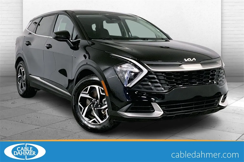 Black 2023 Kia Sportage LX for sale in Lee's Summit, MO