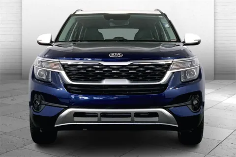 Photos of 2021 Kia Seltos S for sale in Lee's Summit, MO at Cable Dahmer Kia of Lee's Summit