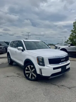 White 2022 Kia Telluride S for sale in Lee's Summit, MO