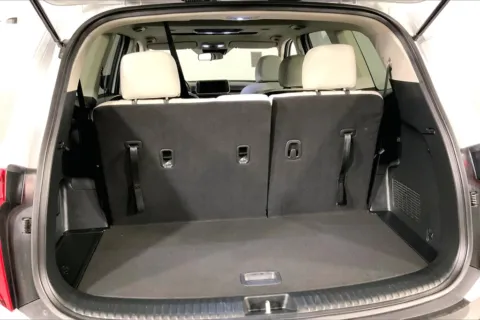 More photos of 2022 Kia Telluride S at Cable Dahmer Kia of Lee's Summit, MO