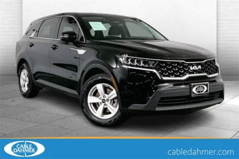 Black 2022 Kia Sorento LX for sale in Lee's Summit, MO