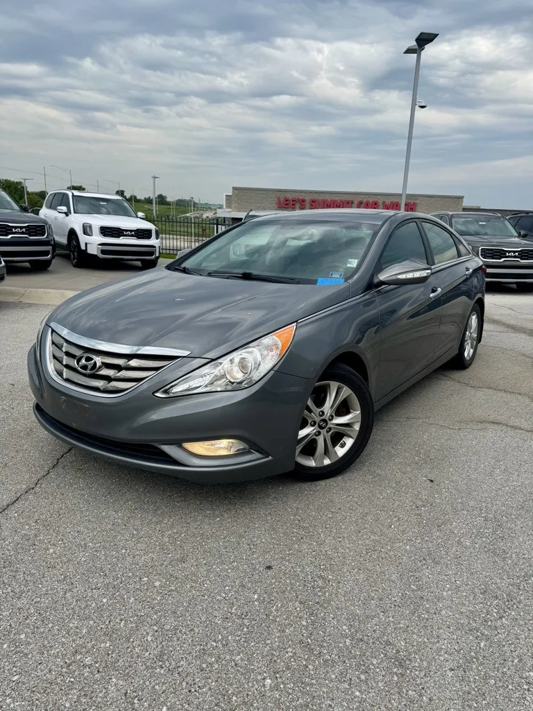 Gray 2013 Hyundai Sonata Limited for sale in Lee's Summit, MO