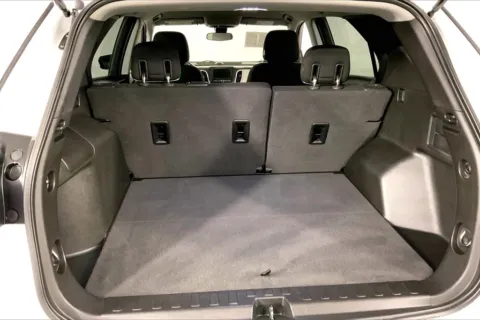 More photos of 2020 Chevrolet Equinox LT at Cable Dahmer Kia of Lee's Summit, MO