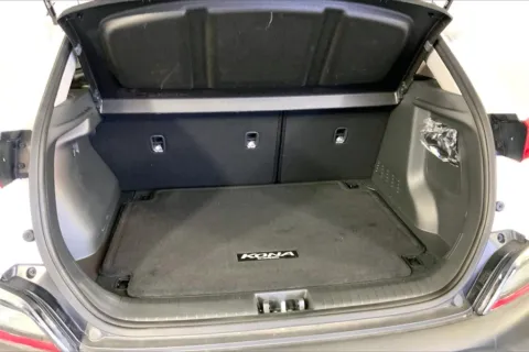 More photos of 2022 Hyundai Kona SEL at Cable Dahmer Kia of Lee's Summit, MO