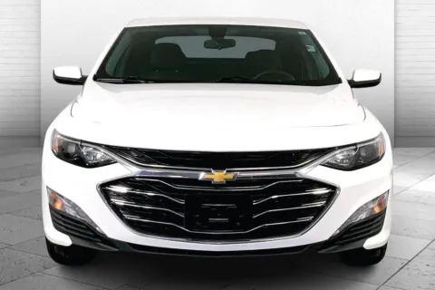 Photos of 2022 Chevrolet Malibu LT for sale in Lee's Summit, MO at Cable Dahmer Kia of Lee's Summit