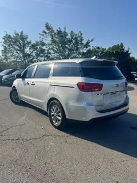 Another view of 2020 Kia Sedona L for sale in Lee's Summit, MO at Cable Dahmer Kia of Lee's Summit