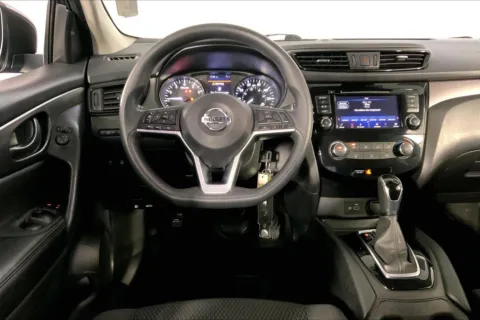 More photos of 2020 Nissan Rogue Sport S at Cable Dahmer Kia of Lee's Summit, MO