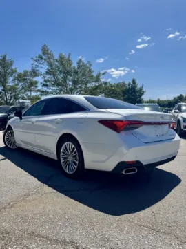 Another view of 2019 Toyota Avalon Limited for sale in Lee's Summit, MO at Cable Dahmer Kia of Lee's Summit