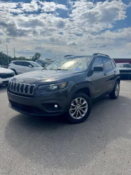 Gray 2022 Jeep Cherokee Latitude Lux for sale in Lee's Summit, MO