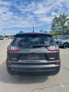 More photos of 2022 Jeep Cherokee Latitude Lux at Cable Dahmer Kia of Lee's Summit, MO