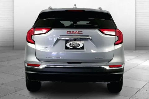 Another view of 2024 GMC Terrain SLT for sale in Lee's Summit, MO at Cable Dahmer Kia of Lee's Summit
