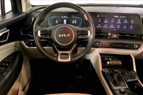 More photos of 2024 Kia Sportage EX at Cable Dahmer Kia of Lee's Summit, MO