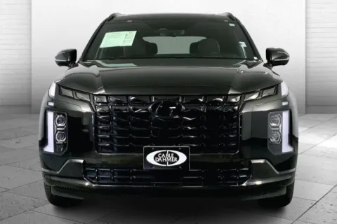 Photos of 2024 Hyundai PALISADE Calligraphy Night Edition for sale in Lee's Summit, MO at Cable Dahmer Kia of Lee's Summit
