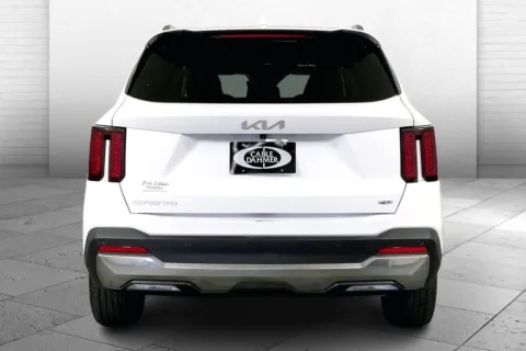 Another view of 2024 Kia Sorento S for sale in Lee's Summit, MO at Cable Dahmer Kia of Lee's Summit