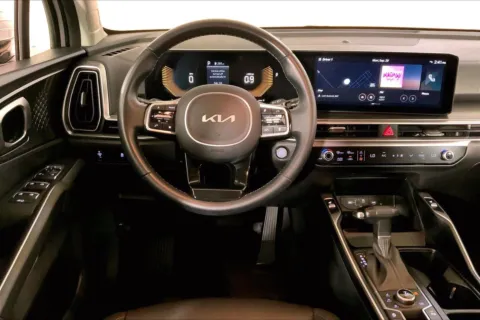 More photos of 2024 Kia Sorento S at Cable Dahmer Kia of Lee's Summit, MO