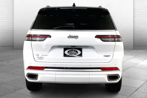 Another view of 2022 Jeep Grand Cherokee L Summit Reserve for sale in Lee's Summit, MO at Cable Dahmer Kia of Lee's Summit