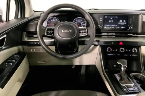 More photos of 2023 Kia Carnival LX at Cable Dahmer Kia of Lee's Summit, MO