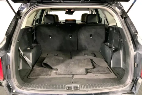 More photos of 2024 Kia Sorento S at Cable Dahmer Kia of Lee's Summit, MO