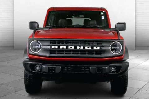 Photos of 2023 Ford Bronco Black Diamond for sale in Lee's Summit, MO at Cable Dahmer Kia of Lee's Summit