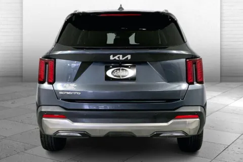 Another view of 2024 Kia Sorento S for sale in Lee's Summit, MO at Cable Dahmer Kia of Lee's Summit
