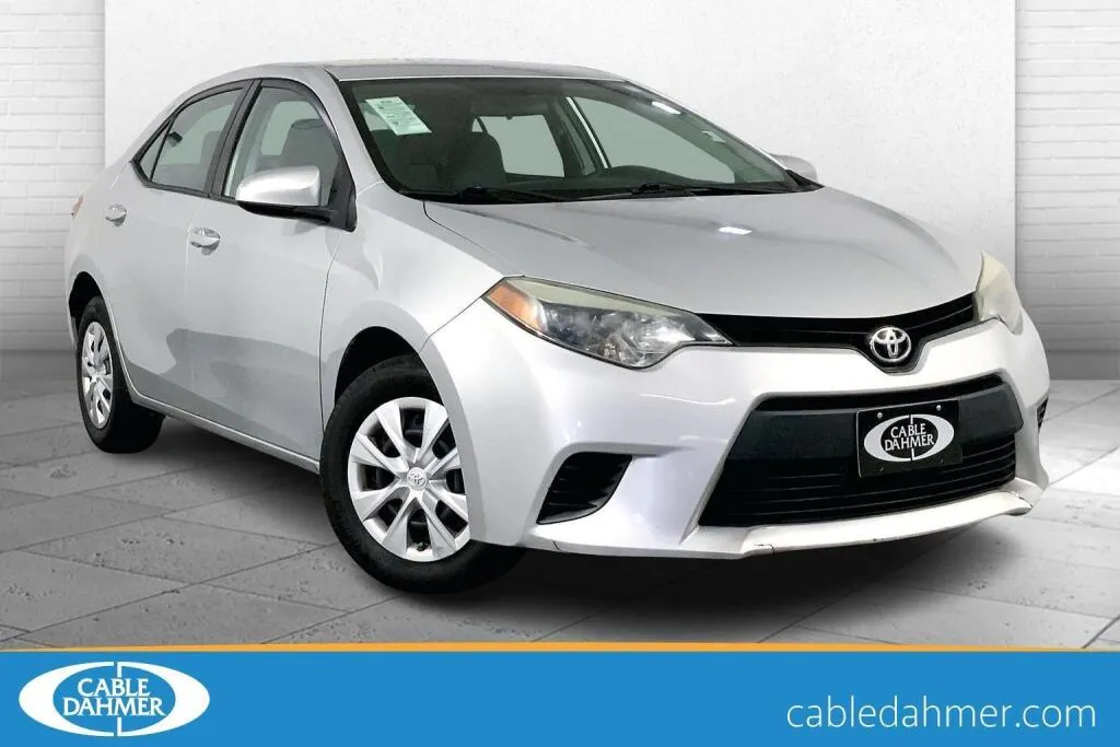 Black 2016 Toyota Corolla S Premium for sale in Lee's Summit, MO