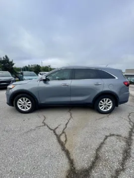 Photos of 2020 Kia Sorento LX for sale in Lee's Summit, MO at Cable Dahmer Kia of Lee's Summit