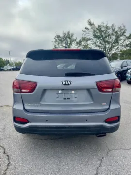 More photos of 2020 Kia Sorento LX at Cable Dahmer Kia of Lee's Summit, MO